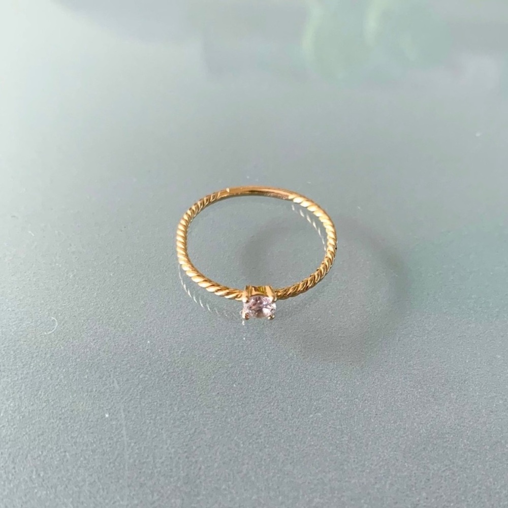 14kt solid gold ring